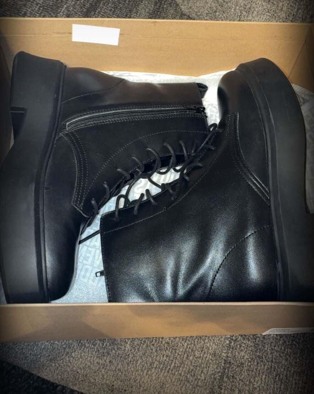 Steve Madden - Picture 2 of 9